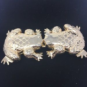 3/$35 Belt buckle shaped as frogs